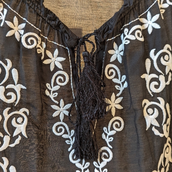 Cache Sheer Embroidered Blouse XS - Picture 4 of 8